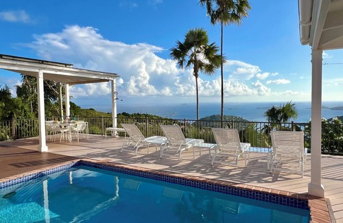 Estate Beverhoutberg and Esperance Villa | Cloud Nine! Spectacular Sunsets, Privacy, Pool, Spa & AC- Near Town & Beaches!