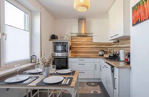 Kriegshaber Apartment | Cloud9: Kitchen | balcony | WiFi | washing machine | very good location
