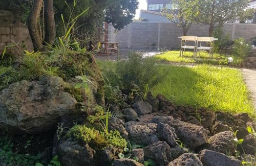 Jungmun House | Cloudy Jeju
