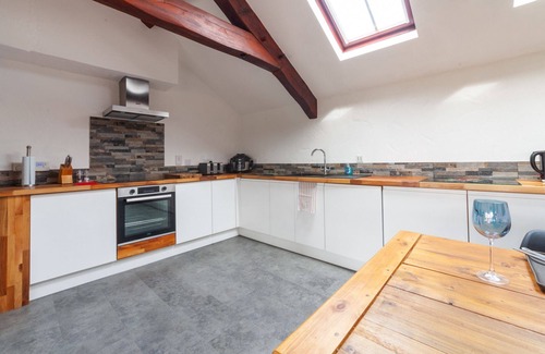 Mount Murray Cottage | Clougher Cottage - a holiday cottage that sleeps 4 guests in 2 bedrooms