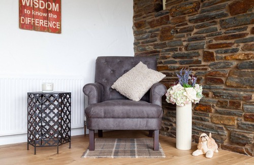 Mount Murray Cottage | Clougher Cottage - a holiday cottage that sleeps 4 guests in 2 bedrooms