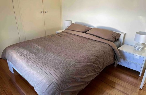 Heathcote Cottage | Clouston Cottage: Pet Friendly 3 BR & Pool