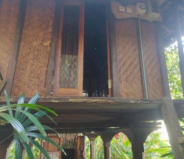 Sukasada House | CLOVE GARDEN