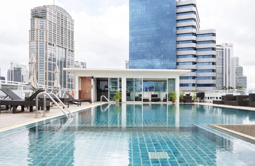 Phra Khanong Apartment | Clover Haus near BTS Phrom Phong 5 mins away