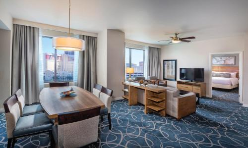 Las Vegas Resort | Club Wyndham Desert Blue