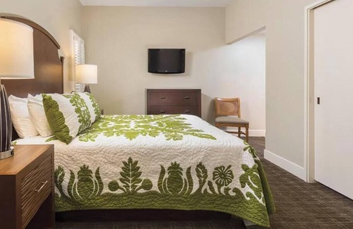 Kailua-Kona Resort | Club Wyndham Royal Sea Cliff Hawaii - Dec 13 thru Dec 20