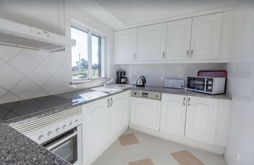 Alpouvar Apartment | CLUBE ALBUFEIRA - Ground floor 3 bedroom, POOLSIDE Free WIFI + UK tv
