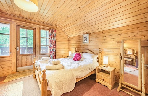 Pentrefelin Cottage | CLWYD 3, family friendly, character holiday cottage in Llandeilo
