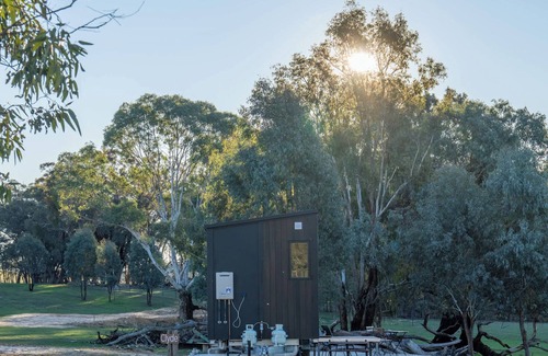 Warrenmang House | Clyde at Sheltered Paddock by Tiny Away