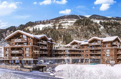 Schonbach Apartment | Cosy apartment for 8 guests with pool, WIFI, TV and terrace