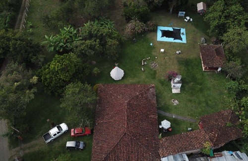 Ginebra Other | HABITACION CON CAMA MATRIMONIAL - Ginebra glamping a 10 minutos de ginebra.
