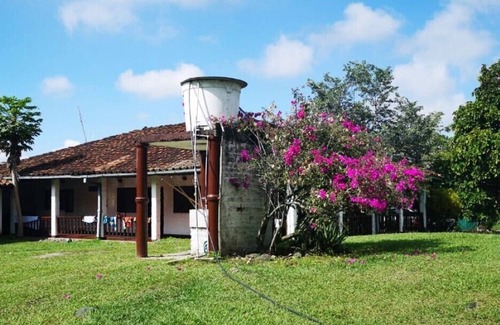 Ginebra Other | HABITACION CON CAMA MATRIMONIAL - Ginebra glamping a 10 minutos de ginebra.