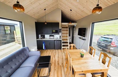Selfoss Cabin | Cosy Northern Ligths Cabin with hot tub and magical views on the Golden Circle
