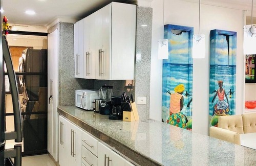 Cartagena District Apartment | Modern Apartment in Laguito, Ocean view, Cartagena de indias