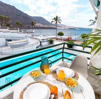 Punta del Hidalgo Apartment | Coast Views
