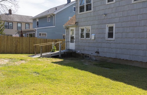 Devon House | Coastal 5BR Home in Milford CT – Family-Friendly, Stylish & Close to Beaches