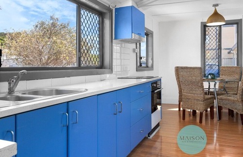 Manning Point House | Coastal Abode in the Heart of Manning Point