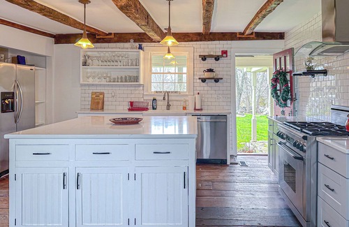North Stonington House | Coastal Antique farmhouse