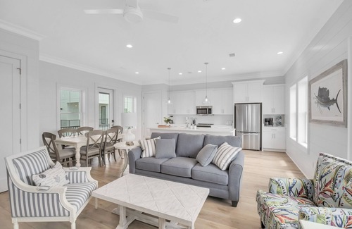 Gulf Shores Cottage | Coastal beach cottage steps away from the white sand beaches!
