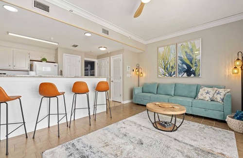 Dauphin Island Condo | Coastal Beachfront Condo~Heated Pool~Turtles Nest, West