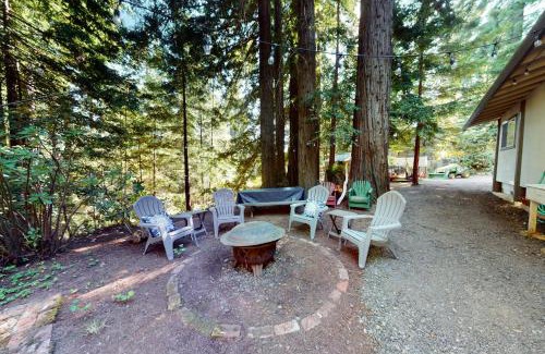 Gualala House | Coastal Cabin
