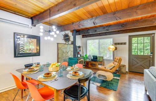 Allyn-Grapeview House | Coastal Cabin with Puget Sound and Rainier Views!