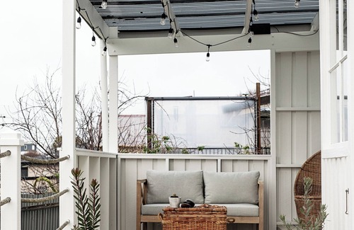 Bridport House | Coastal charm central to Beaches and Eateries