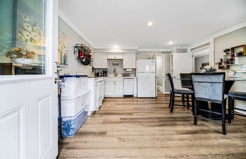 Ocean Park Apartment | Coastal Charm Beachside Retreat