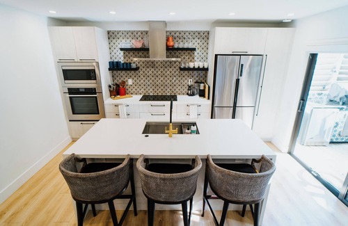 Jupiter Condo | Coastal Chic 1BR Retreat – Walk to Jupiter Beach!