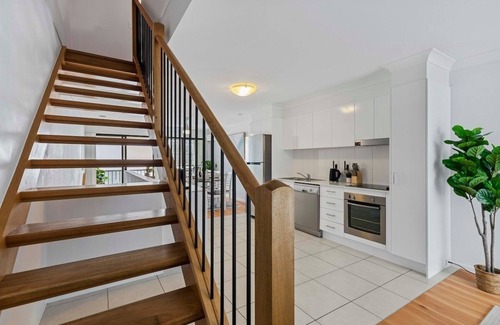 Redcliffe Apartment | Coastal Comfort 3BR Home in Heart of Redcliffe