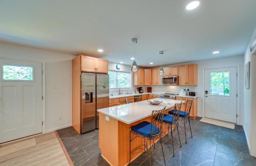 Rehoboth Beach Apartment | Coastal Comfort Rehoboth Beach Getaway with Porch!