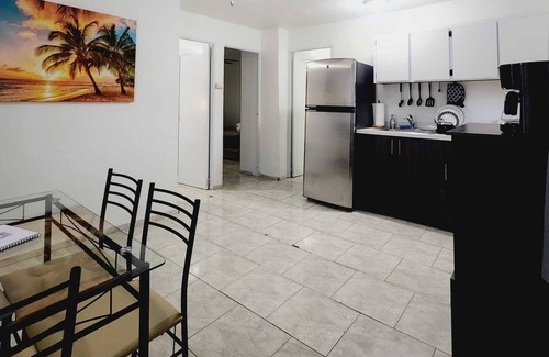 Levittown Apartment | Coastal Comforts: Shop, Dine, and Beach - All Within Reach!