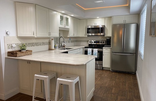 Fort Pierce Condo | Coastal Condo: Spacious 2/2 ground floor end unit with Beach & Golf Course