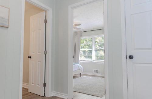 Covington House | Coastal Cottage 1/2 mile from Covington Square