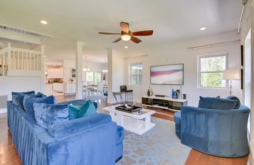Conway House | Coastal Country Getaway!
