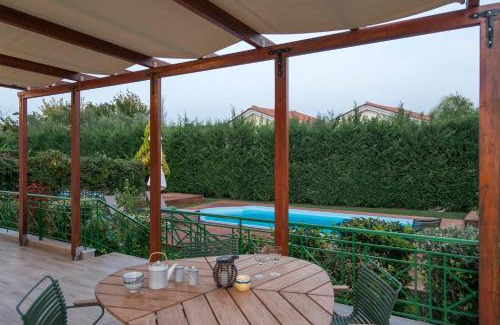 Pylos-Nestoras Apartment | Coastal Dreamy Retreat, Dive in Dimitra's Paradise