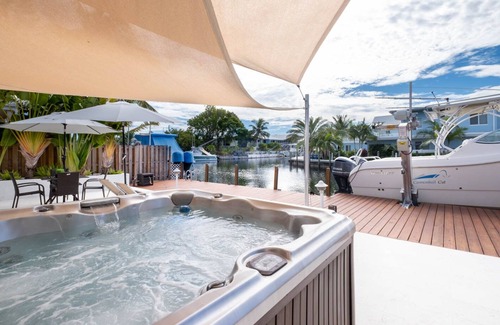 Indian Waterways House | COASTAL ELEGANCE FOR RENT IN ISLAMORADA ! PARADISE FOUND ON DEEP WATER