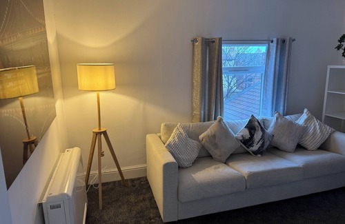 Waterloo Apartment | Coastal Escape: 2-Bed Apartment by Crosby Marina