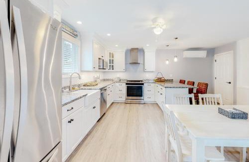 York Beach House | Coastal Gem