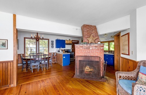 Georgetown Cottage | Coastal Haven - The Grey Cottage, 3 bedrooms on tidal bay