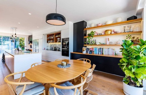 Bilgola Beach House | Coastal Luxury at Bilgola – 5BR Home with Studio