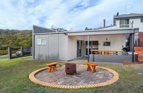 Coles Bay House | Coastal Nest - Freycinet Holiday Houses