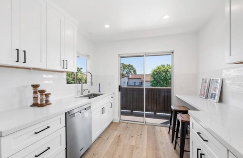 Monarch Beach Apartment | Coastal NEWLY RENOVATED Condo in Dana Point. Walking distance to the Salt Creek!