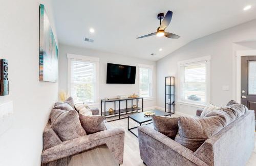 Avon House | Coastal Paradise