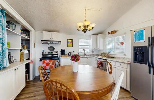 Freeport House | Coastal Prism