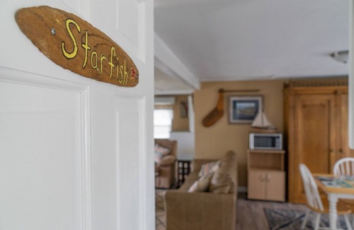 Biddeford House | Coastal private in-law suite on Hills Beach Saco River near OOB KBPT UNE