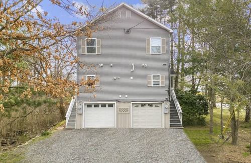 Fairfield House | Coastal Retreat: Charming 3-Bedroom Fairfield Townhouse nr Beaches & Town Center