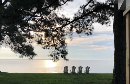Colonial Beach House | Coastal retreat along the serene shores of Potomac River in Colonial Beach