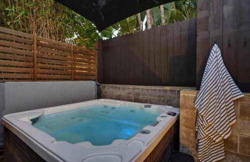 Olde Carlsbad House | Coastal Retreat with E-Bikes!