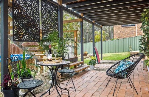 Valla Beach Apartment | Coastal self-contained unit, with Hot Tub! Pets welcome. 5 min walk to beach!